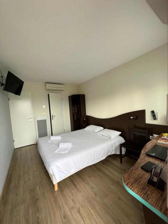 Contact Hotel Fontenay Le Comte Екстериор снимка