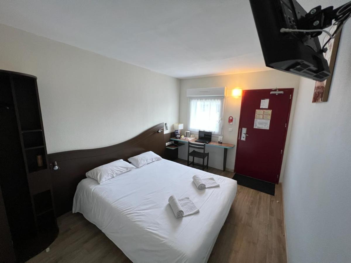 Contact Hotel Fontenay Le Comte Екстериор снимка
